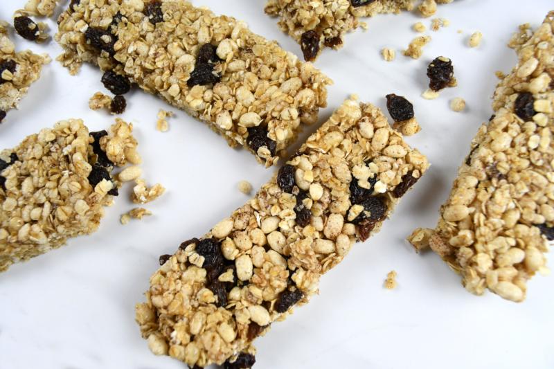 Cinnamon Raisin Oatmeal Bars