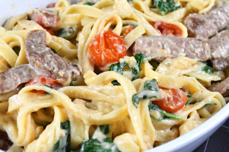 Creamy Steak & Spinach Fettuccine