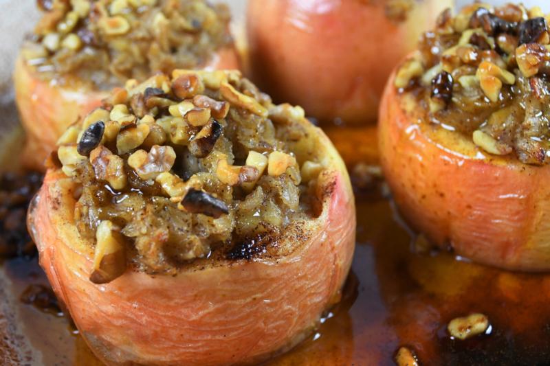 Maple Brown Butter Baked Apples 