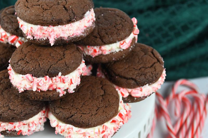 Chocolate Peppermint Whoopie Pies