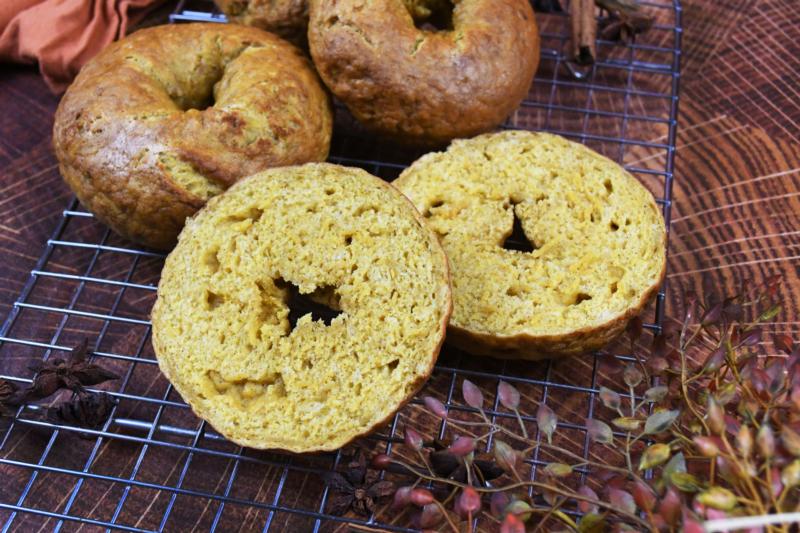 Greek Yogurt Pumpkin Bagels